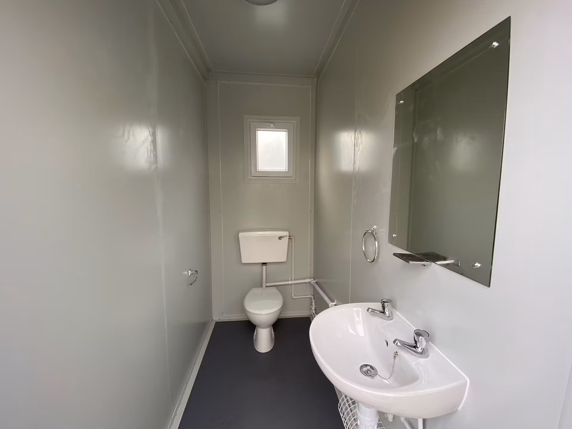 20×8 unisex portable toilet block – 5 separate areas thumbnail 3