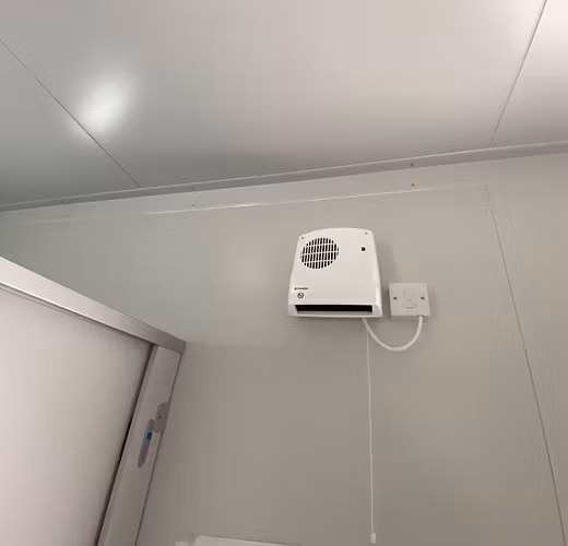 20×8 3+1 toilet unit – 3x gents & 1x ladies thumbnail 3