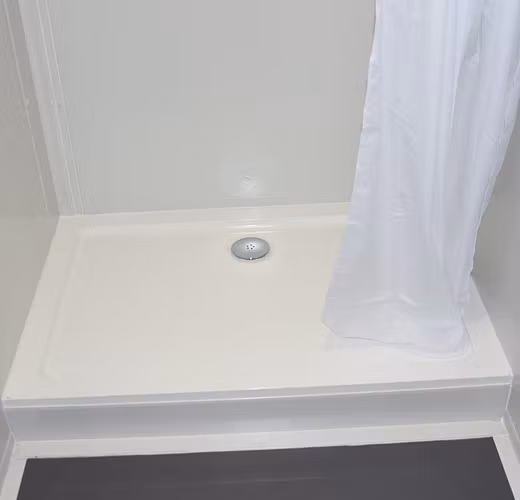 20×8 building with three toilets and two showers – ideal for camp site thumbnail 5