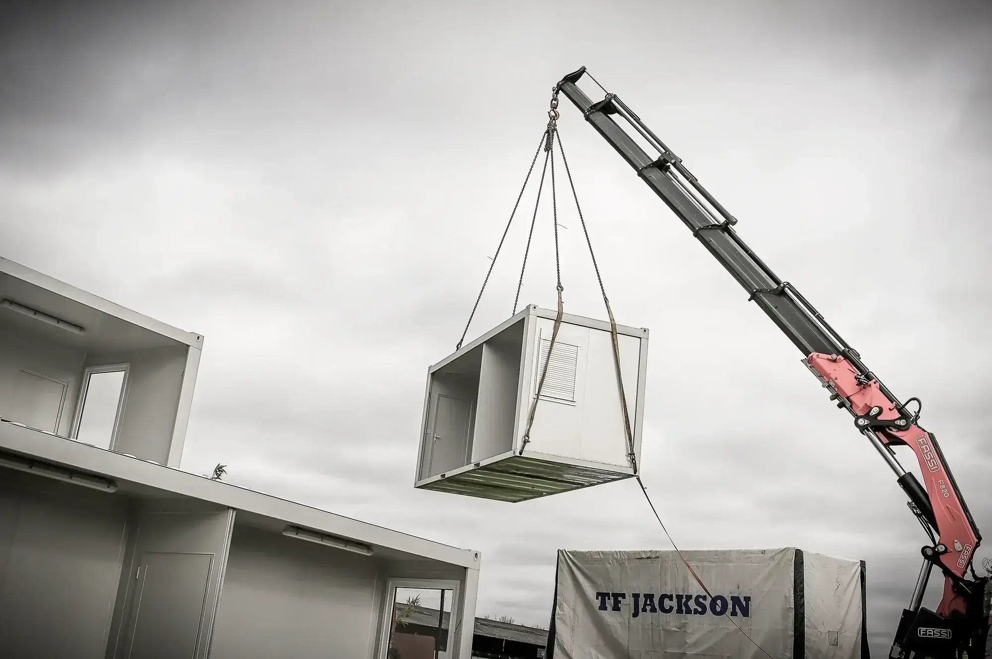 Construction site welfare facility installation