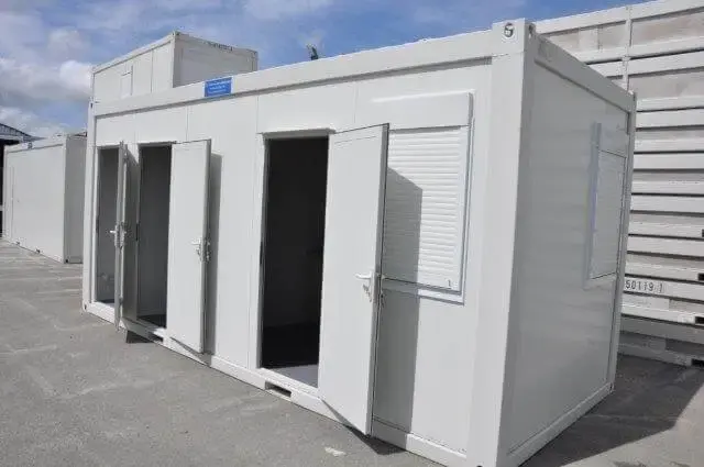 20×8 unit with separate toilet, shower and kitchen areas thumbnail 5