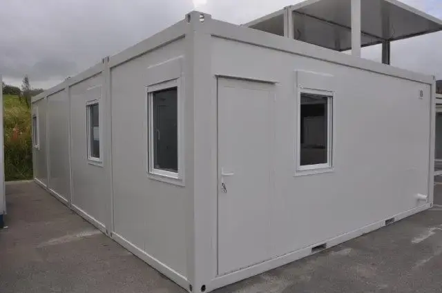 four bay open plan building structure